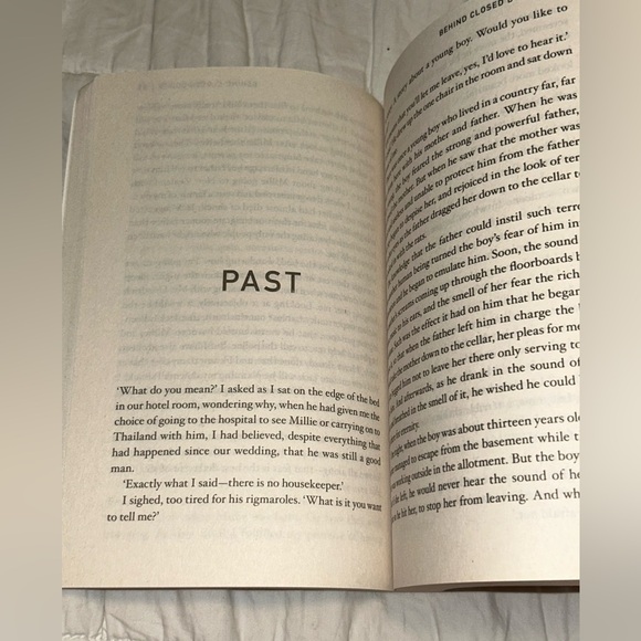 📚BOOK SALE 5 for $20📚 Behind Closed Doors: A Novel by B.A. Paris, PB, 2017 - Picture 4 of 10